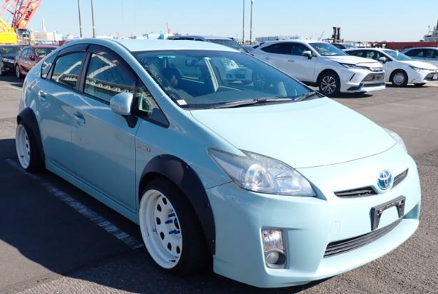 Prius  S